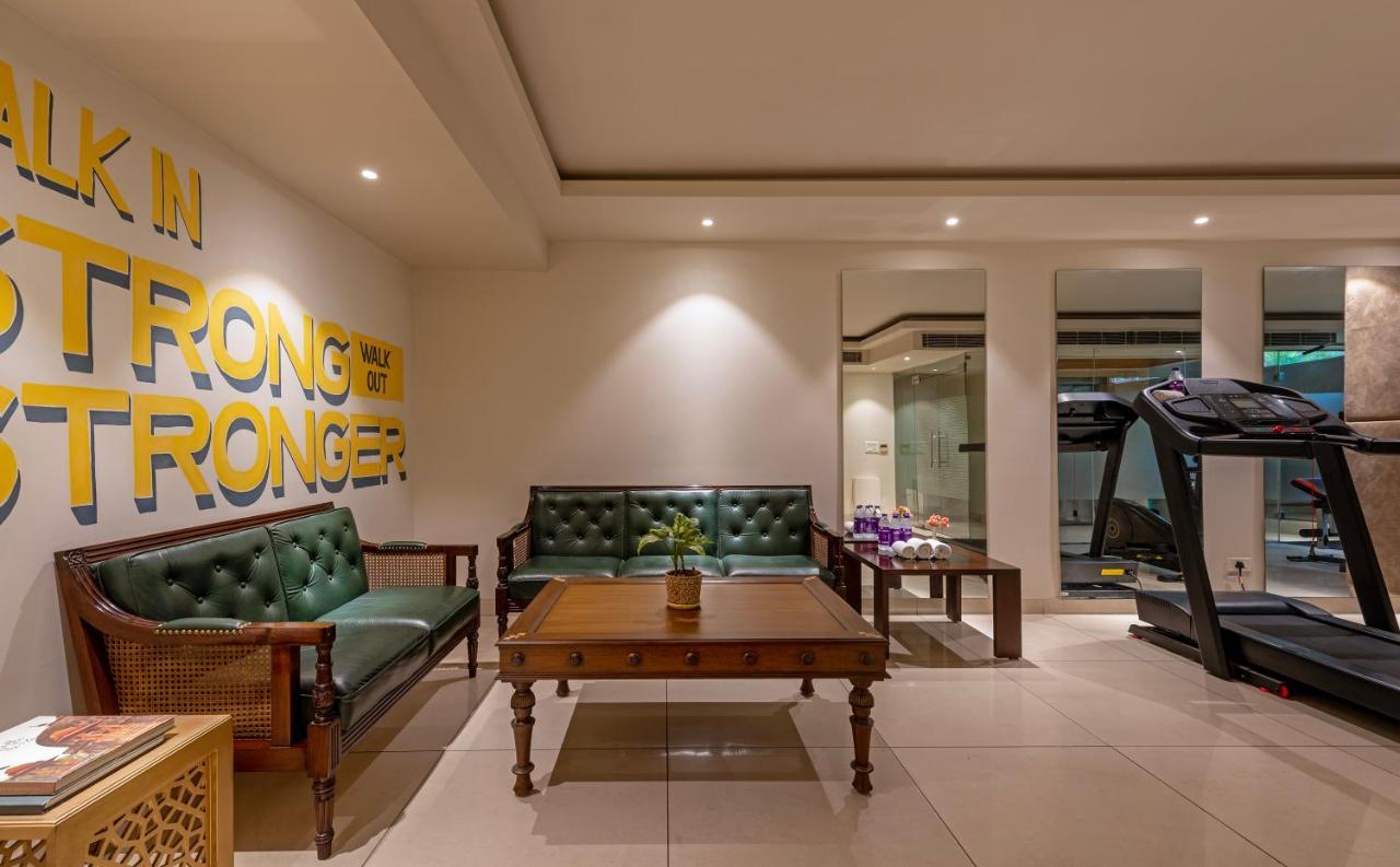 Hotel Saket 27 Нью-Дели Экстерьер фото